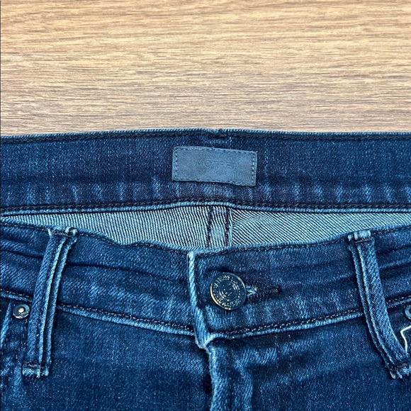Mother The Insider Crop Step Fray Jeans in Movin On Up Size 31 - Picture 2 of 16